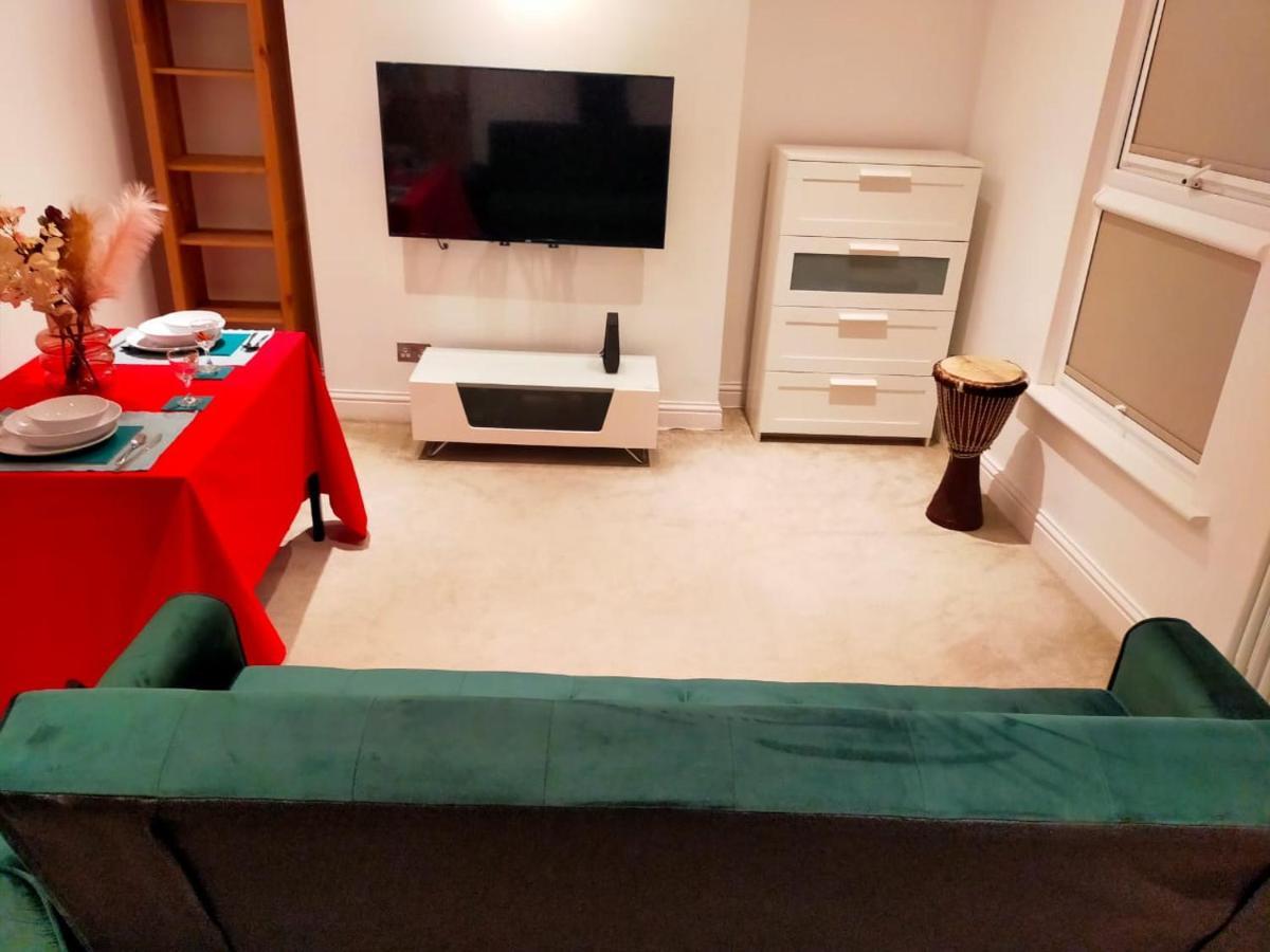 Fully-Equipped Flat In The City Of London. Exterior photo